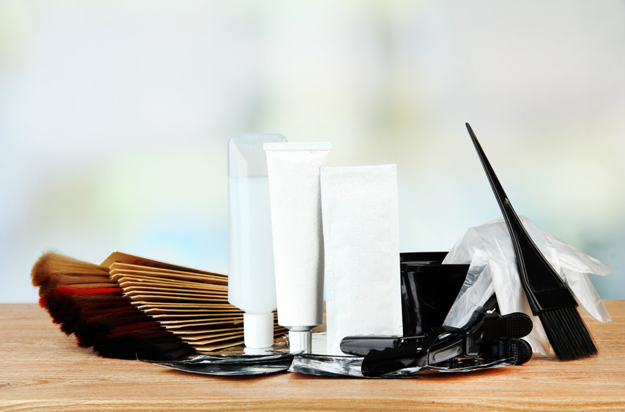 Produtos de cabelo fazendo referência a curso de tricologia e terapia capilar.